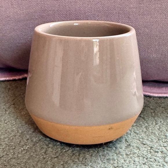 Two Toned Ceramic Mini Planter Pot - Picture 5 of 15